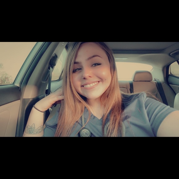 Meet your Posher, Hayley - Picture 9 of 9